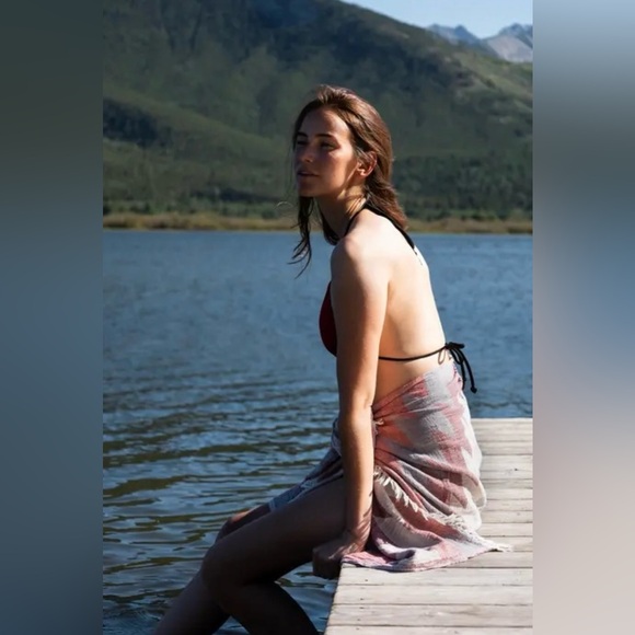 Meet TT FLiPSiDE Hand Loom Weave Organic Textiles Farm to Table Farm to Textile - Picture 7 of 17